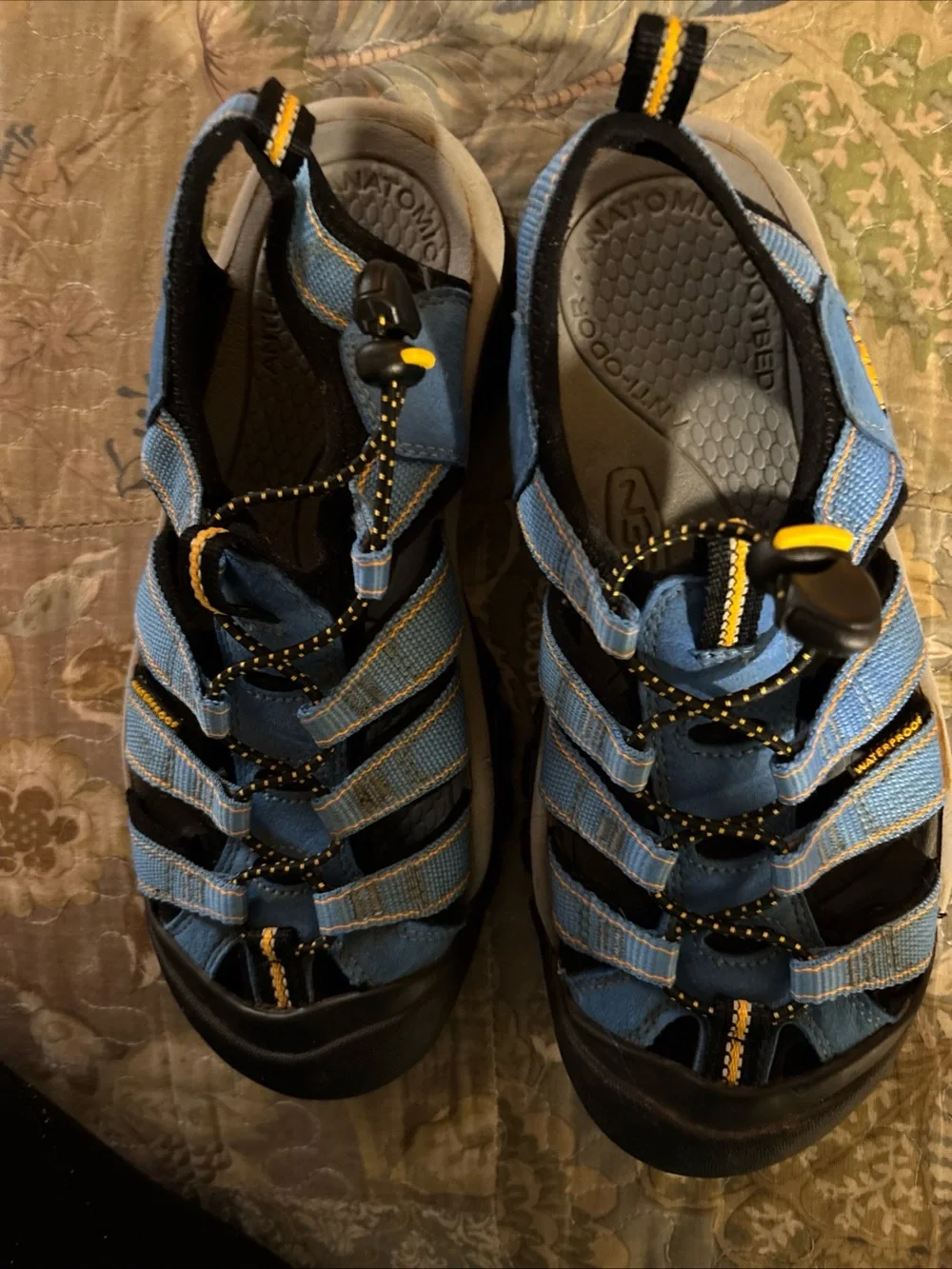 Women’s Keen Size 7 Outdoor Sandals with Protective Toe Blue with Yellow accents
